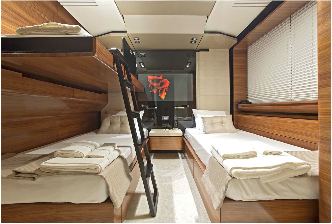 Motor yacht FUSION - 008.jpg