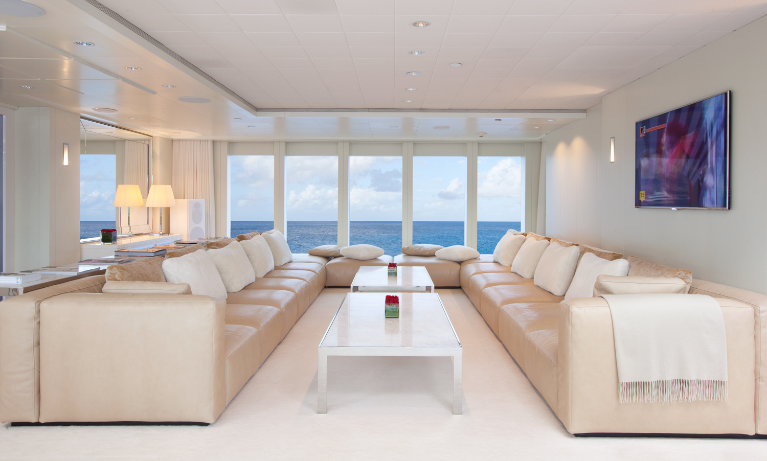Motor yacht IDOL-  Skylounge.jpg