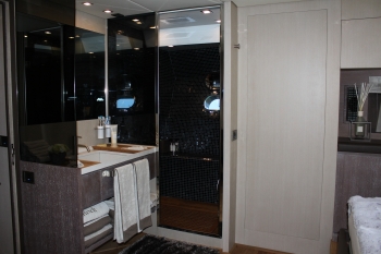 Motor yacht IROCK -  Master Ensuite 2.jpg