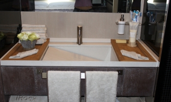 Motor yacht IROCK -  Master Ensuite.jpg