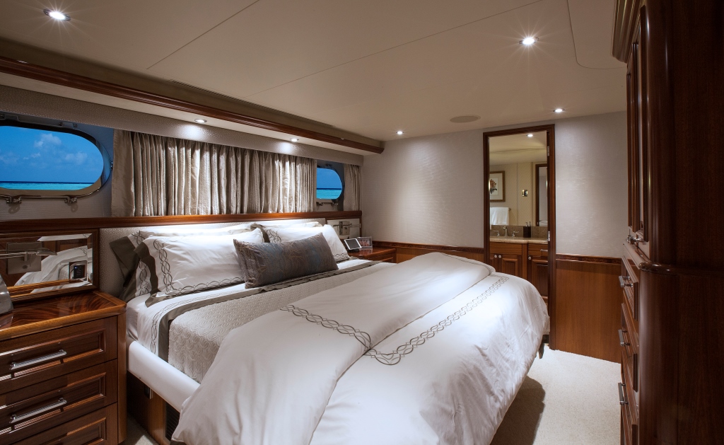 Motor yacht KEMOSBE - VIP cabin.jpg