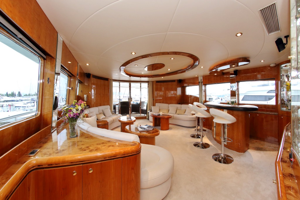 Motor yacht LADY MARCELLE - Main Salon.jpg