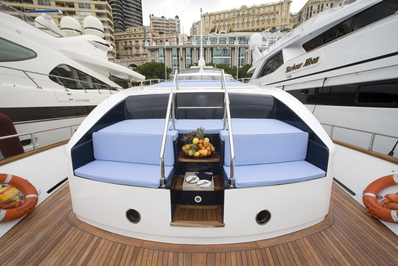 Motor yacht MAGIC DREAM -  Foredeck.jpg