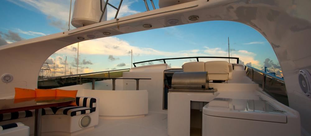 Motor yacht MIA -  Flybridge.jpg