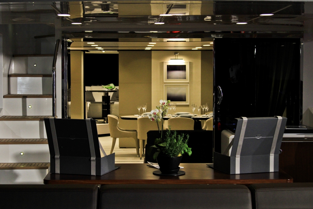 Motor yacht NORTH STAR - Aft Deck looking in.jpg