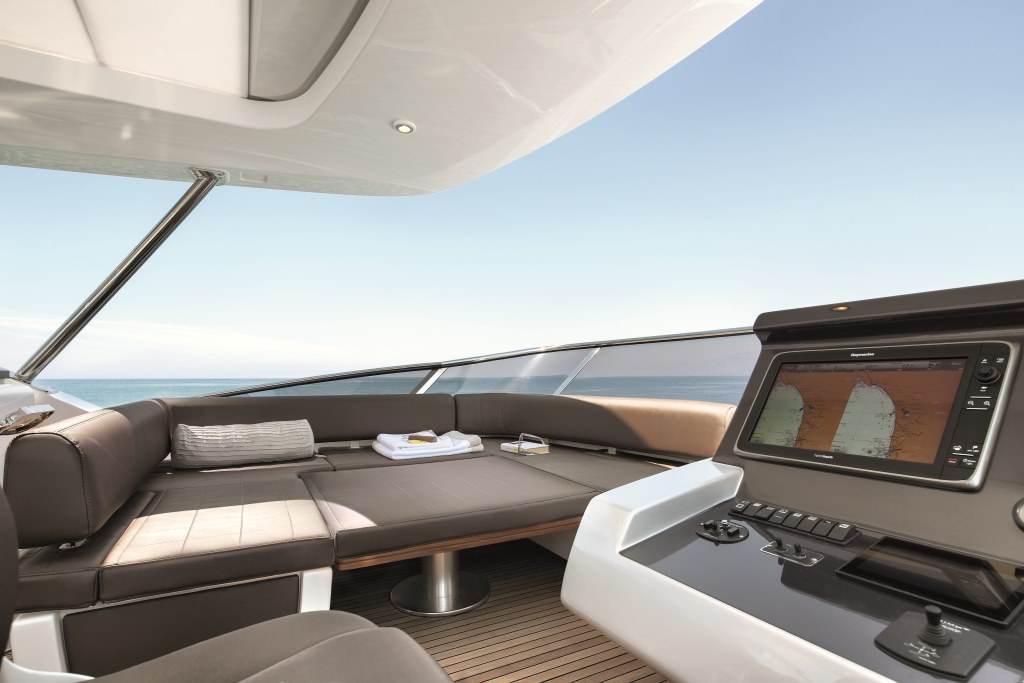 Motor yacht NORTH STAR - Sundeck Sunbed.jpg