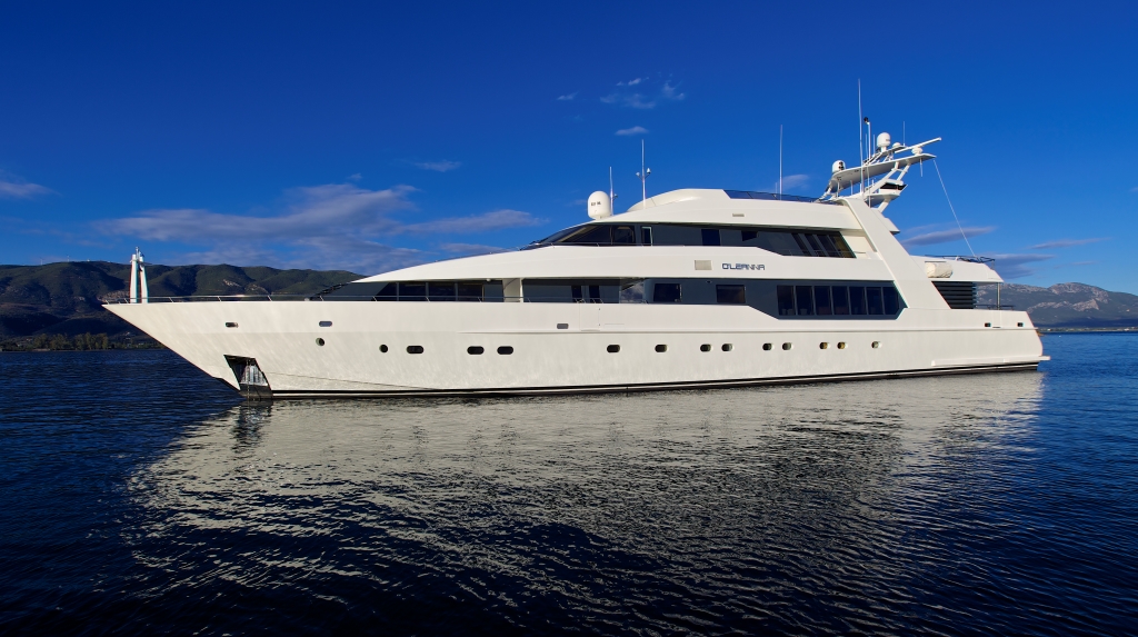 Motor yacht O'LEANNA - 001.jpg