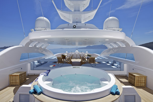 Motor yacht ORAMA -  Sundeck Spa Pool.jpg