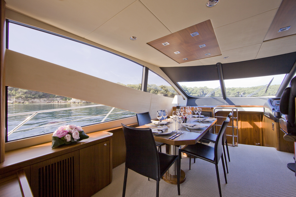 Motor yacht SAMAKANDA -  Dining.jpg