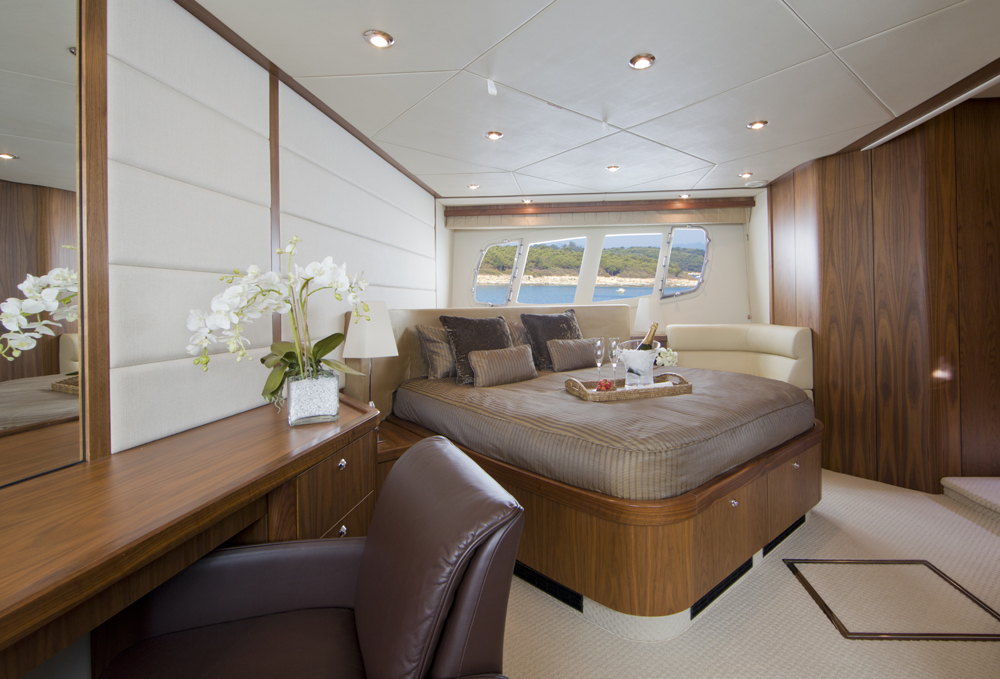 Motor yacht SAMAKANDA -  Master Cabin 2.jpg