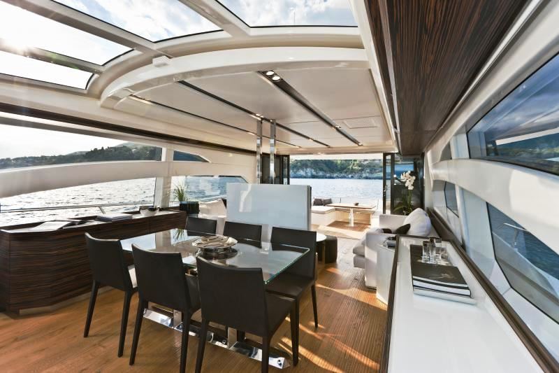 Motor yacht SCUDERIA -  Dining.jpg