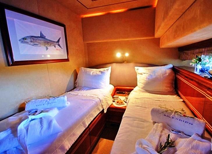 Motor yacht SPLENDIDO -  Twin Cabin.jpg
