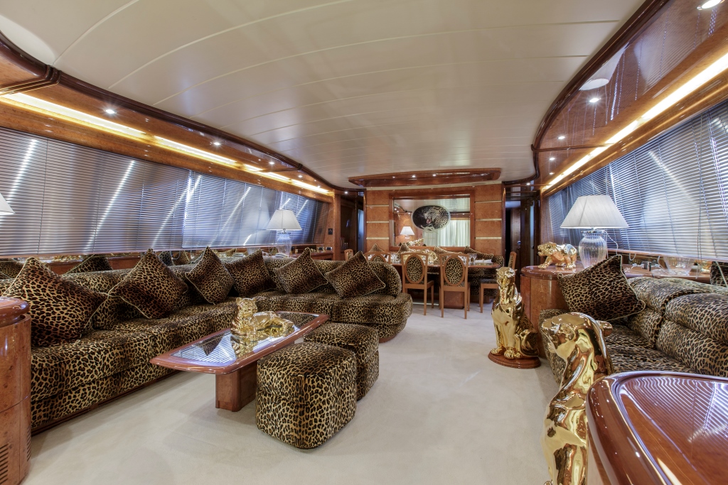 Motor yacht Sea Jaguar -  Salon Seating.jpg