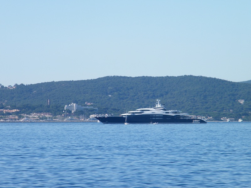 Motor yacht Serene by Fincantieri in the Mediterranean - Image courtesy of Sacha Suzanne Hart.JPG