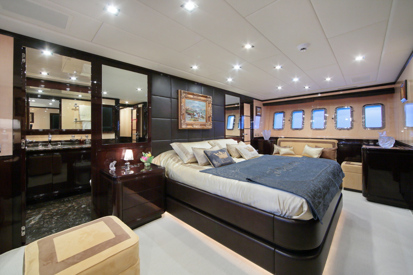 Motor yacht VERA - Master Cabin.jpg