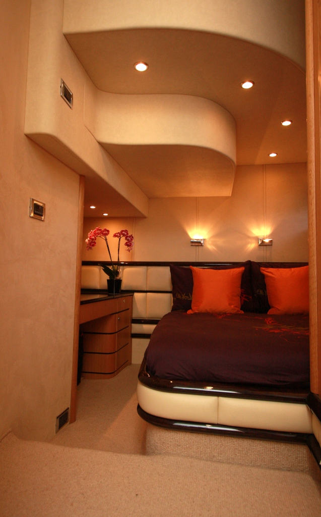 Motor yacht WAVE -  Double Cabin.JPG