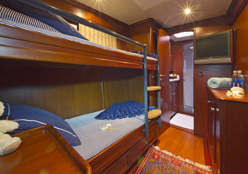 NAHEMA IV -  Twin Cabin.jpg