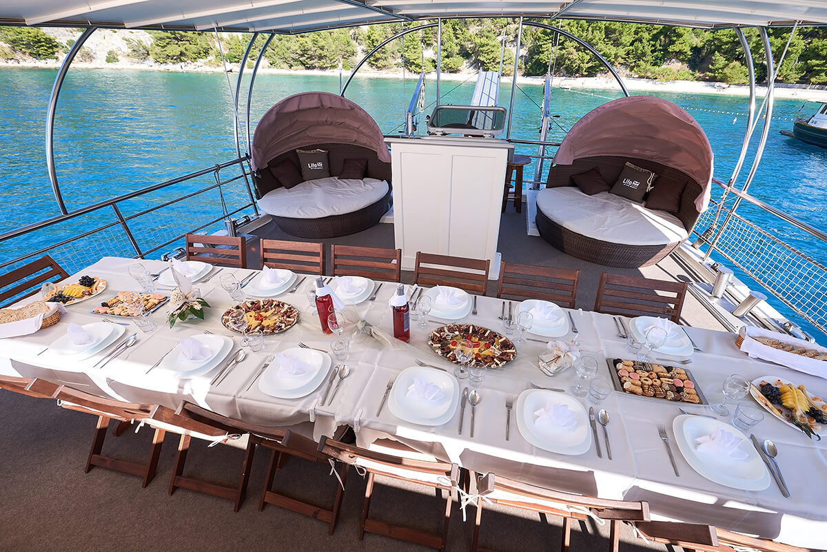 NAUTILUS - Rear Deck.jpg