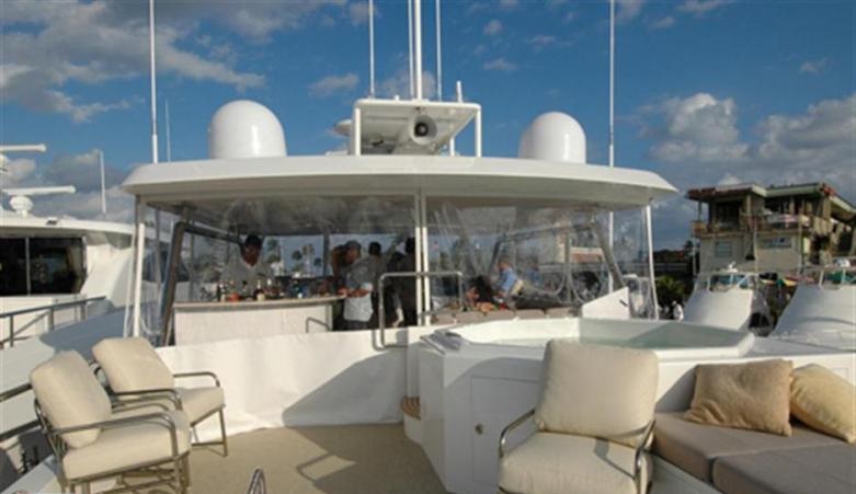 NEVER QUIT - Sundeck.jpg