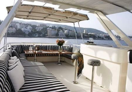NEWFLASH Flybridge.jpg