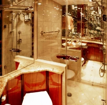 NICKS TRAVELIN MAN 4 -  Master Cabin Ensuite.jpg