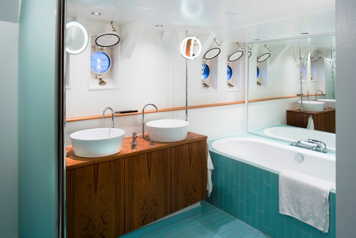 Navigator -  Master Bathroom.jpg