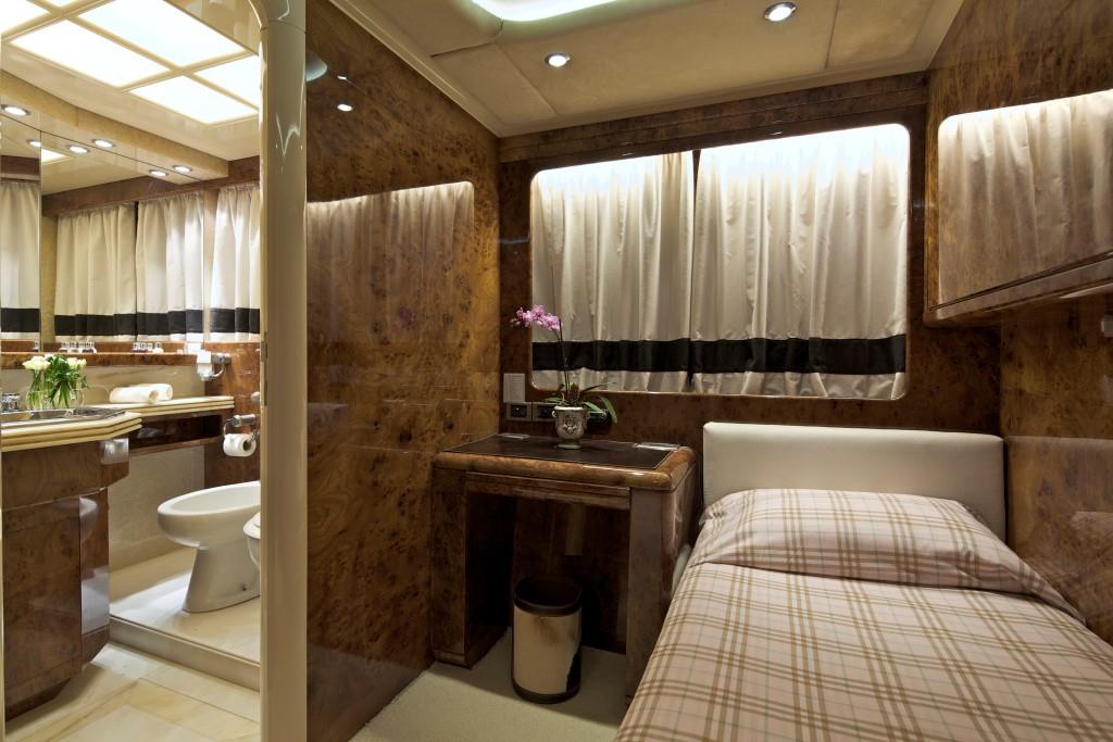 OBSESION - Guest cabin.jpg