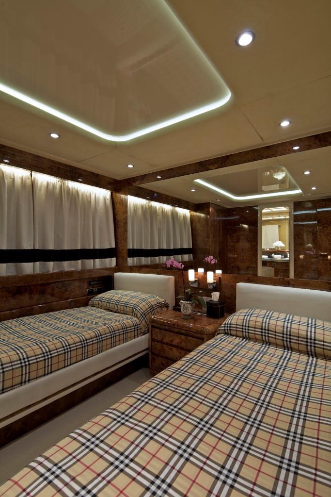 OBSESION - Twin cabin.jpg
