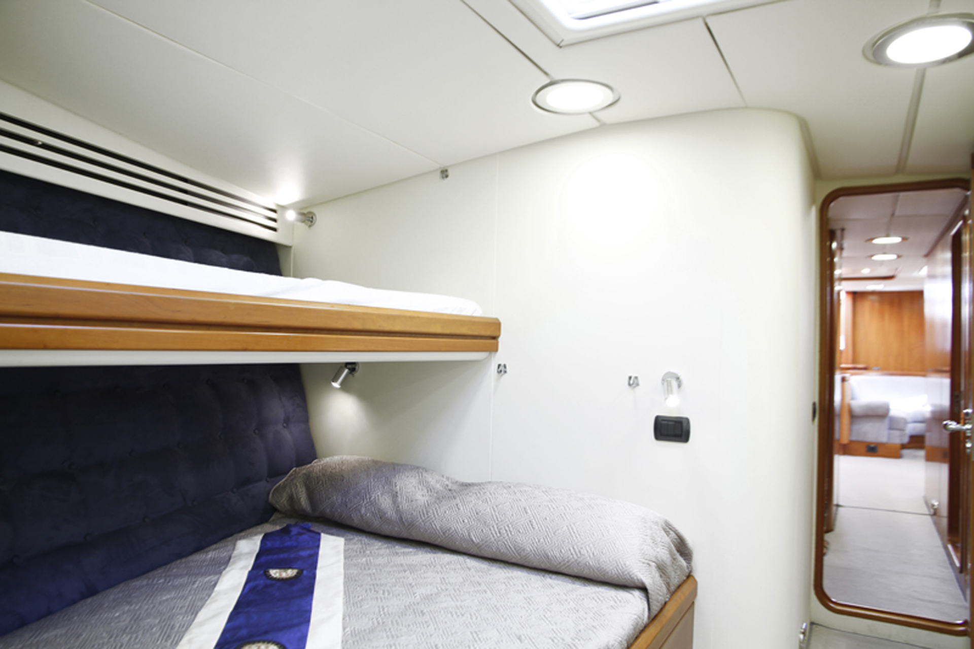 OCEAN PHOENIX -  Twin Cabin.jpg