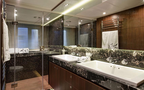PANTHERA COVE -  Master Ensuite.jpg