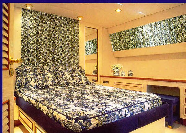 PARADIS -  Double Cabin.jpg