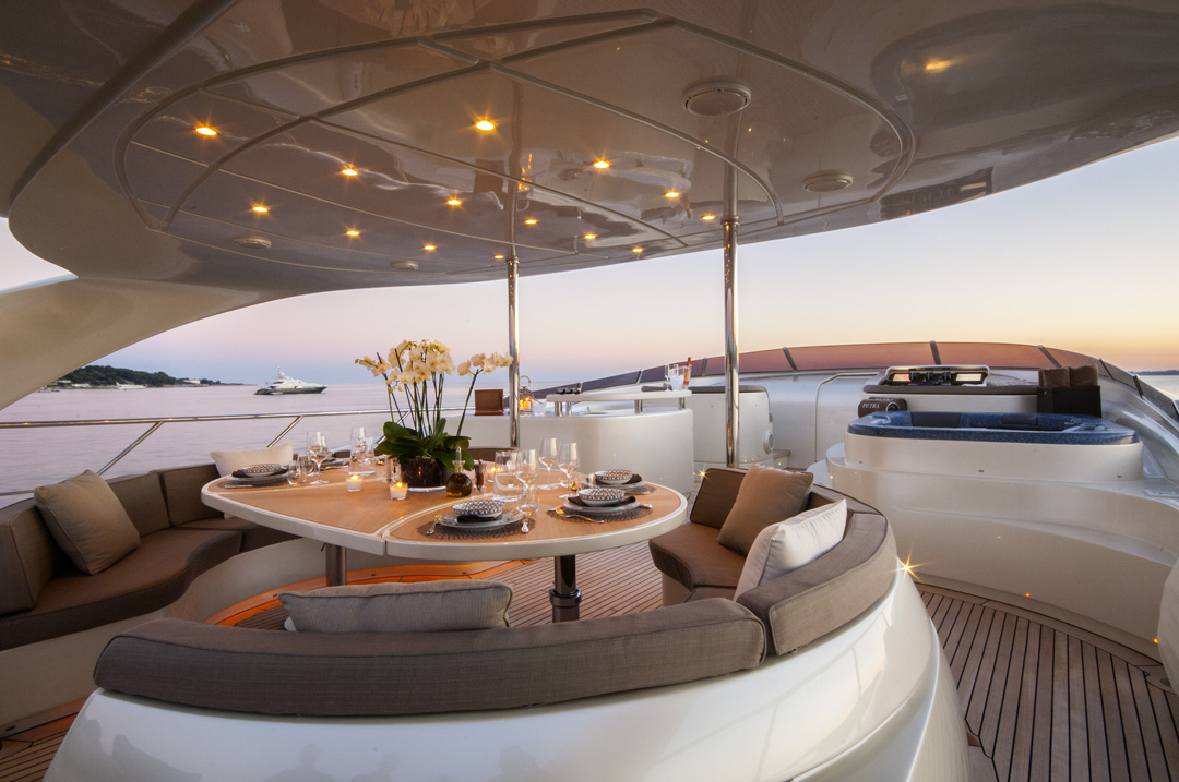 PETRA - Sundeck dining.jpg