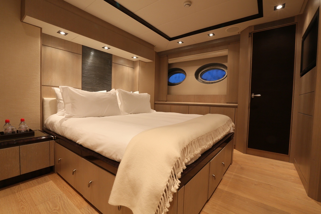 PJ135 PLUS TOO -  Double Cabin 2.jpg