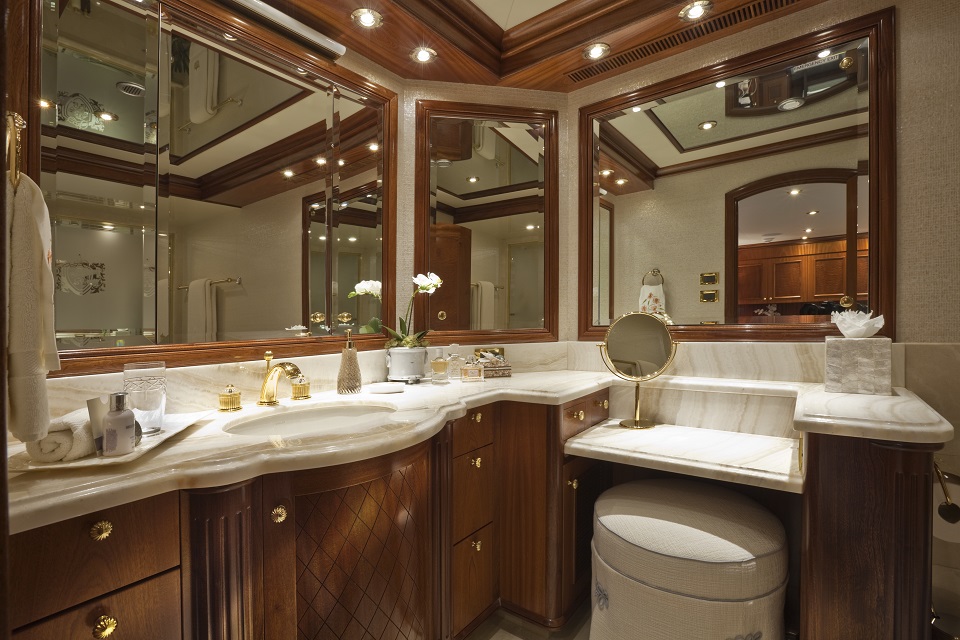 Penny Mae - owner bathroom hers.jpg