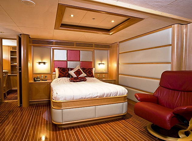 Platinum -  Master Cabin.jpg