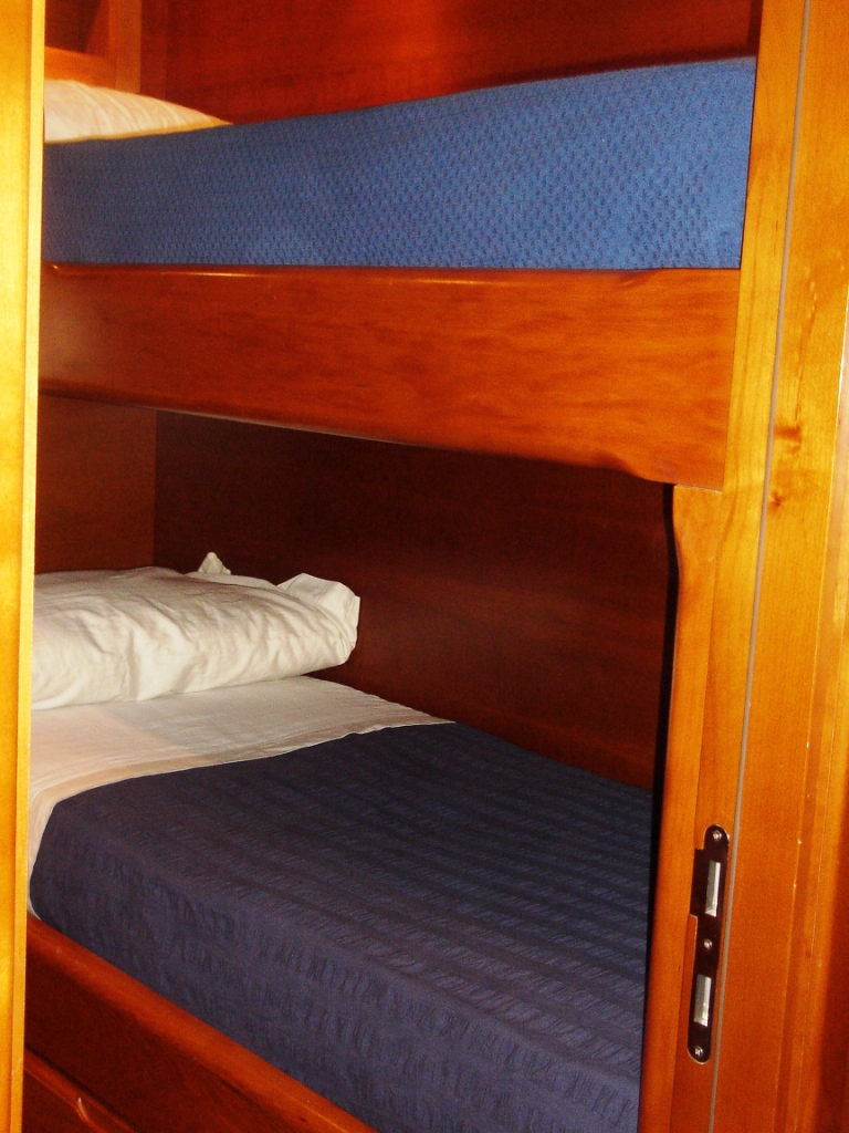 Popotine -  Twin Cabin 2.jpg