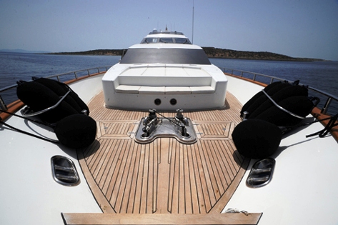 Pouaro -  Foredeck.jpg