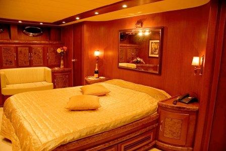 Princess Anna Dukaj VIP cabin.jpg
