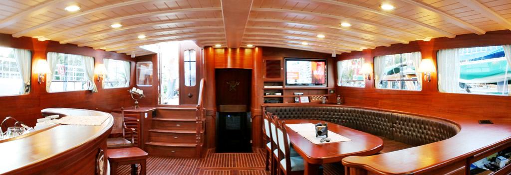 Princess Karia II -  Salon.jpg