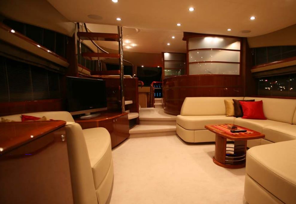 Princess Yacht LADY M  - Salon.jpg