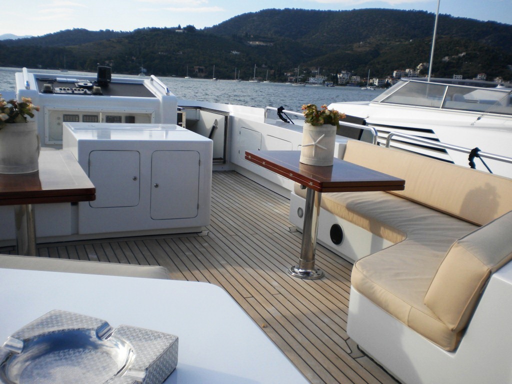 ROSPIYA -  Sundeck.jpg