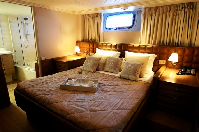 ROSPIYA -  VIP Cabin.jpg