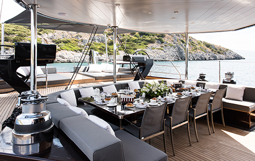 ROX STAR - Alfresco dining.jpg