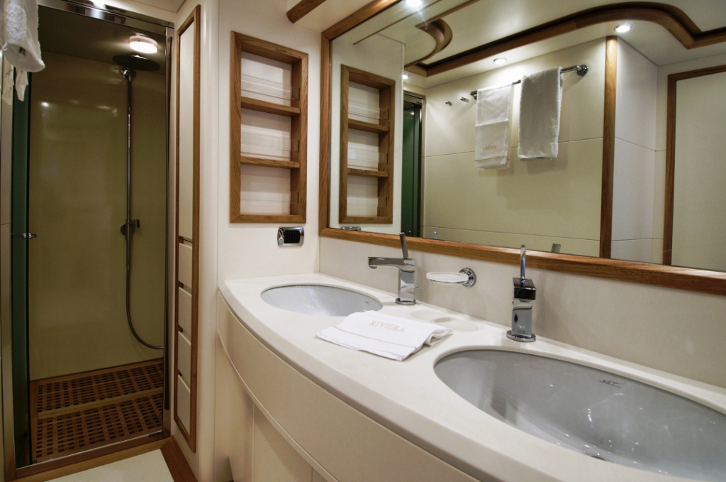 Riviera -  Bathroom.jpg