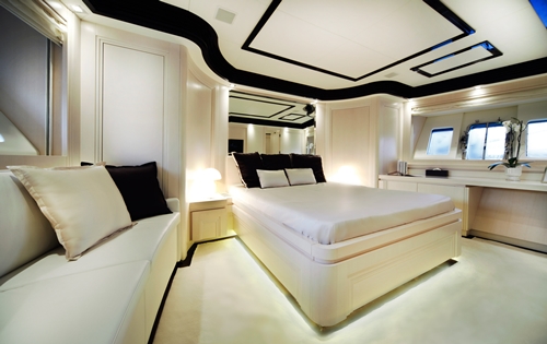 SAKATA -  VIP Cabin.jpg