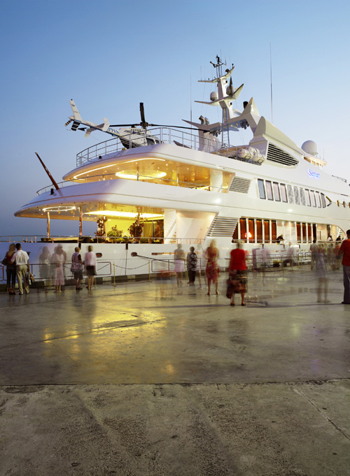 SAMAR - Stern from the Quai.jpg
