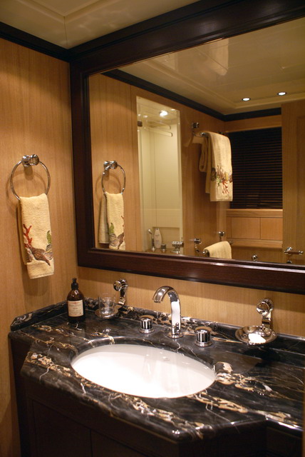 SAMOA BAY - VIP Ensuite Bathroom.jpg