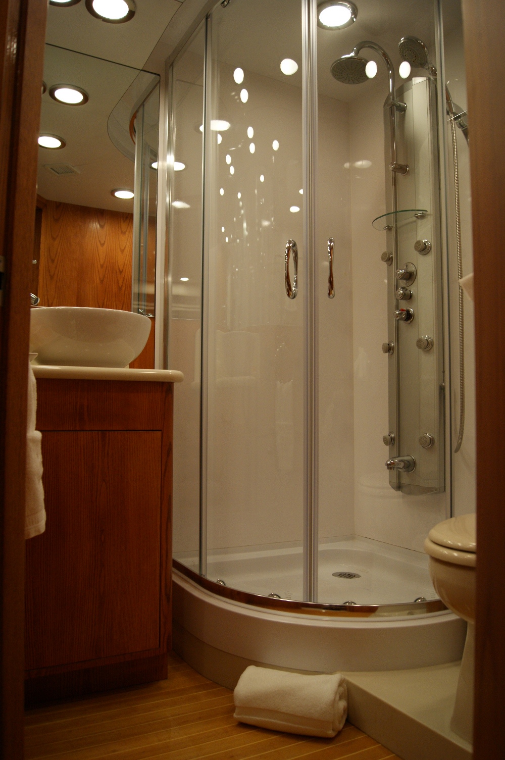 SCHNUPSI - Guest Bathroom.jpg