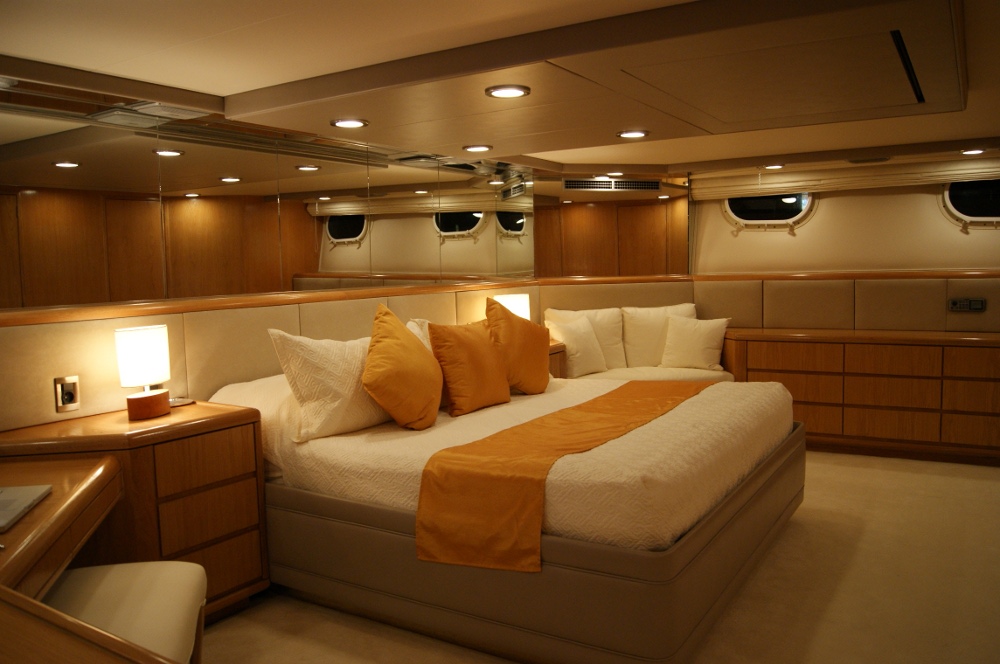 SCHNUPSI - Master Cabin.jpg