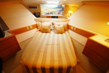 SEA DANCER vip stateroom.jpg